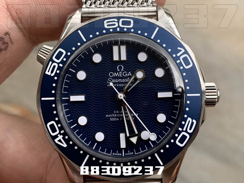 VS厂欧米茄海马系列300M詹姆斯·邦德六十周年纪念复刻腕表值不值得入手插图1