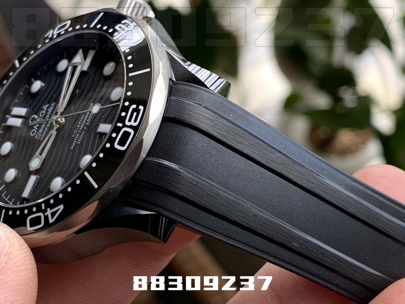 VS厂欧米茄海马300系列陶瓷钛款复刻腕表有破绽吗-VS手表插图3