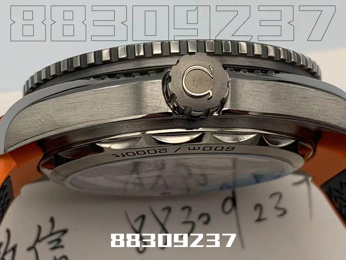 VS厂欧米茄四分之一橙钛金属款复刻手表细节做工怎样-SBF欧米茄海马600如何插图6